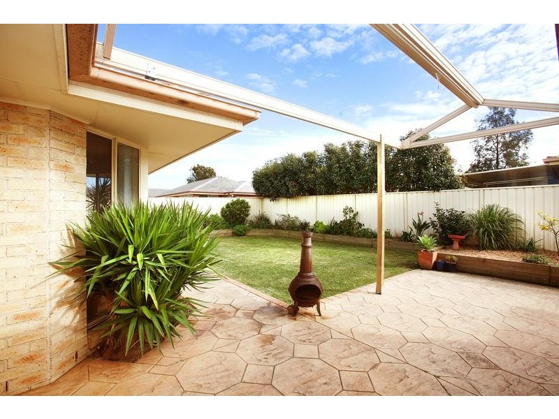 5 Fitzgibbon Place, Kurri Kurri NSW 2327