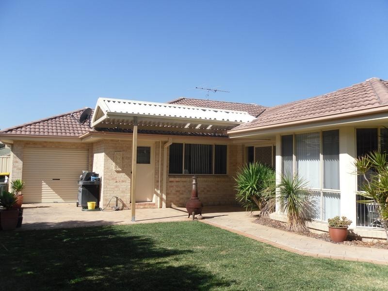 5 Fitzgibbon Place, Kurri Kurri NSW 2327