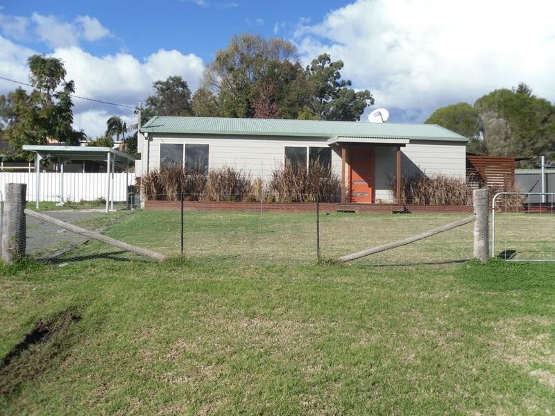 2 Stuart Street, Abernethy NSW 2325