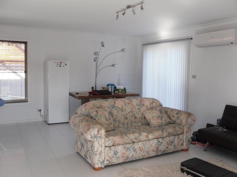 2 Stuart Street, Abernethy NSW 2325