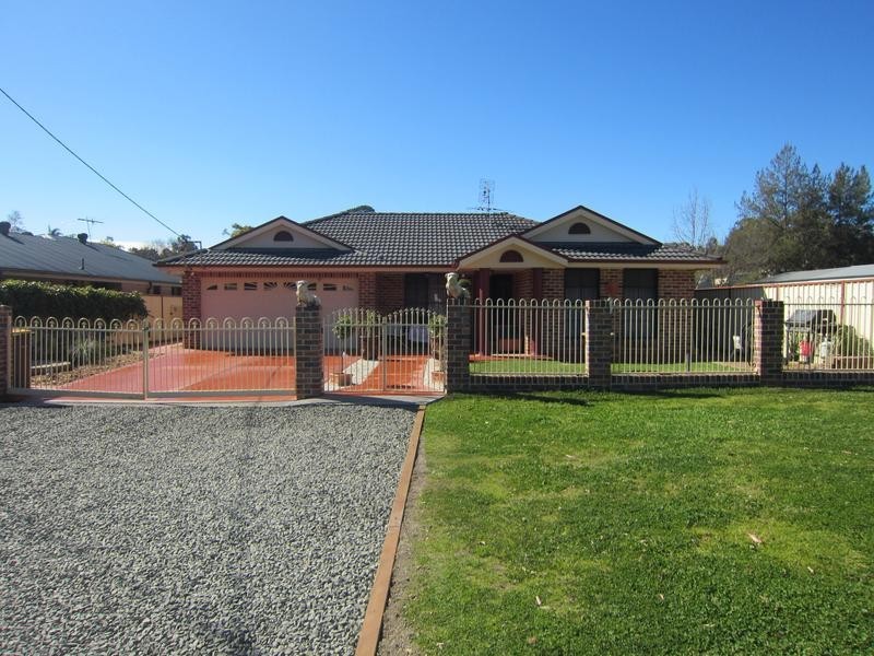 13 Hamilton Street, Abernethy NSW 2325