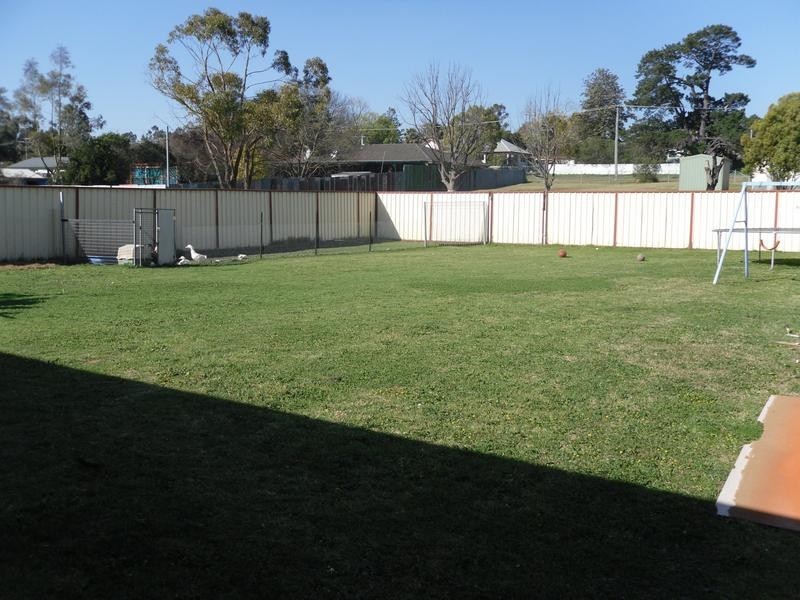 13 Hamilton Street, Abernethy NSW 2325