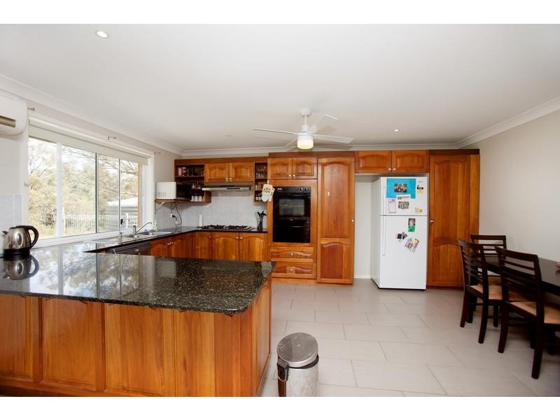 6 Tunnel Road, Cessnock NSW 2325