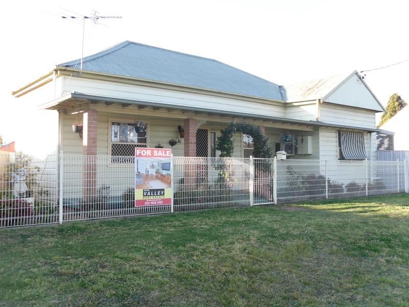 3 Cessnock Road, Weston NSW 2326