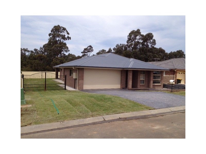 12 Brown Cls, Kurri Kurri NSW 2327