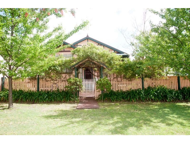 37 Maitland Street, Kurri Kurri NSW 2327