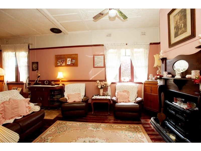 37 Maitland Street, Kurri Kurri NSW 2327