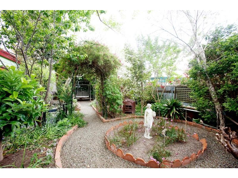 37 Maitland Street, Kurri Kurri NSW 2327