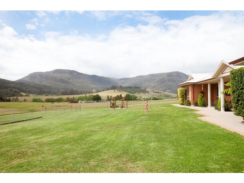 483 Sandy Creek Road, Mount Vincent NSW 2323