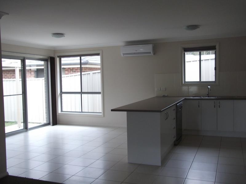 2/14A Greta St, Aberdare NSW 2325