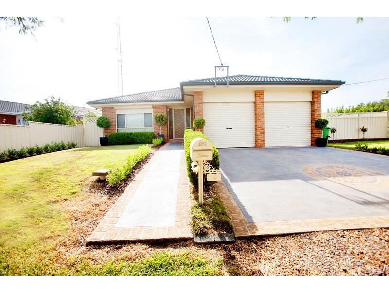 29 Charles Street, Abermain NSW 2326