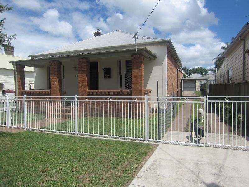 38 Third Street, Weston NSW 2326