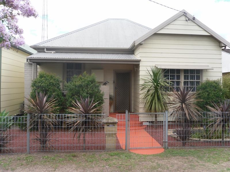 16 First Street, Weston NSW 2326
