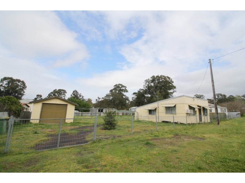 2 Forbes Street, Abermain NSW 2326