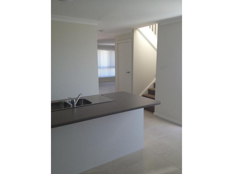 2/4 Northcote St, Aberdare NSW 2325