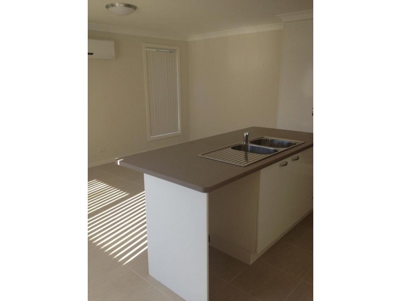 2/4 Northcote St, Aberdare NSW 2325