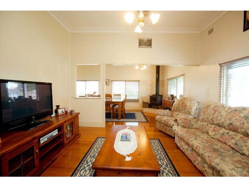 15 Hall Street, Weston NSW 2326