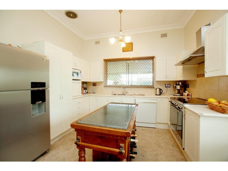 15 Hall Street, Weston NSW 2326