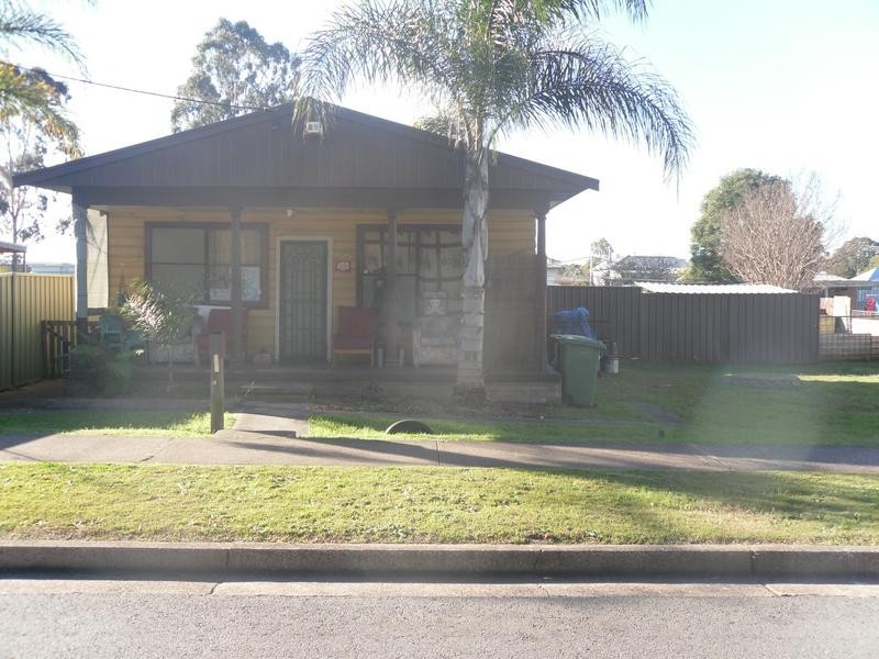 105 Cessnock Rd, Abermain NSW 2326