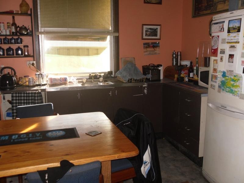 105 Cessnock Rd, Abermain NSW 2326