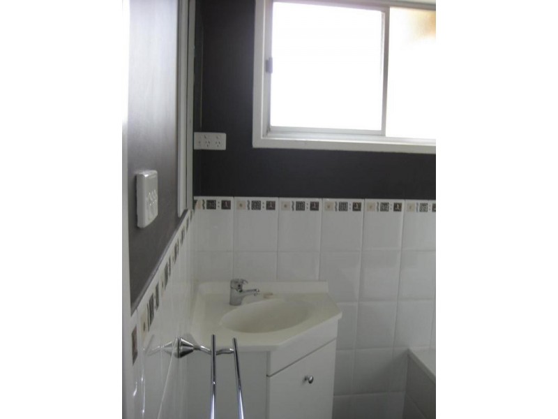 151 Cessnock Rd, Abermain NSW 2326