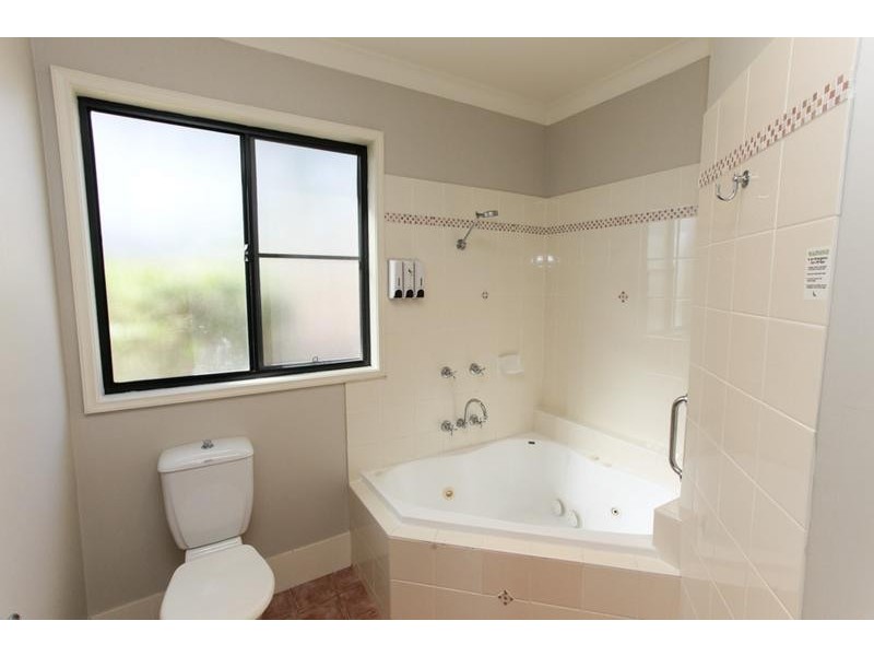 73 – 74/73 – 74 Cnr Broke Rd & McDonalds Rd, Pokolbin NSW 2320