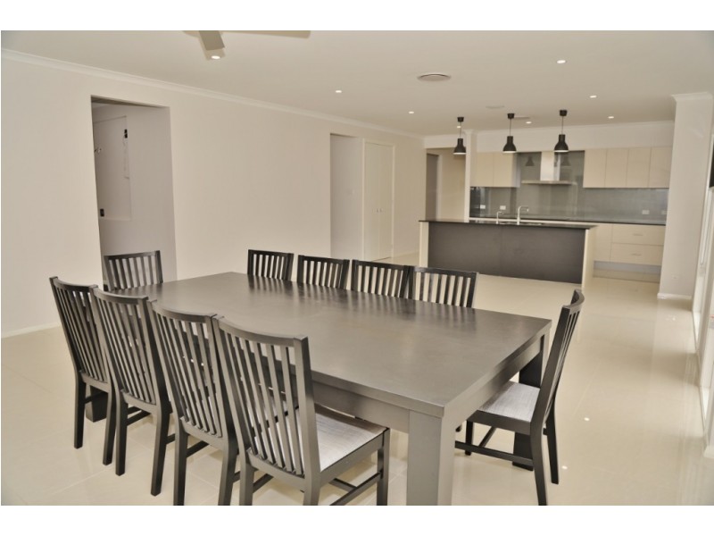 10 Kookaburra Close, Weston NSW 2326