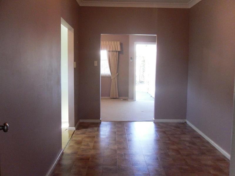 9 Adelaide Street, Paxton NSW 2325