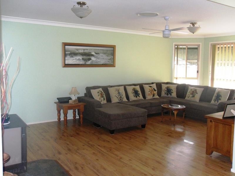 6 Silverstem Lane, Weston NSW 2326