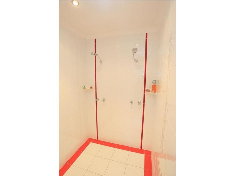 1 Silverstem Lane, Weston NSW 2326