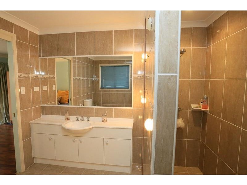 1 Silverstem Lane, Weston NSW 2326