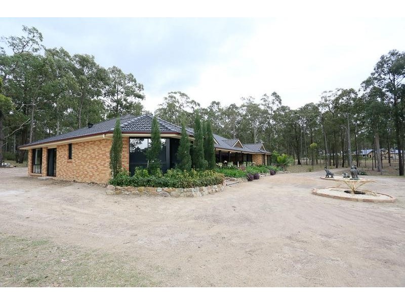 1 Silverstem Lane, Weston NSW 2326