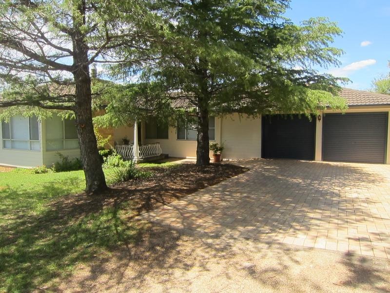 18 Tenth Street, Weston NSW 2326