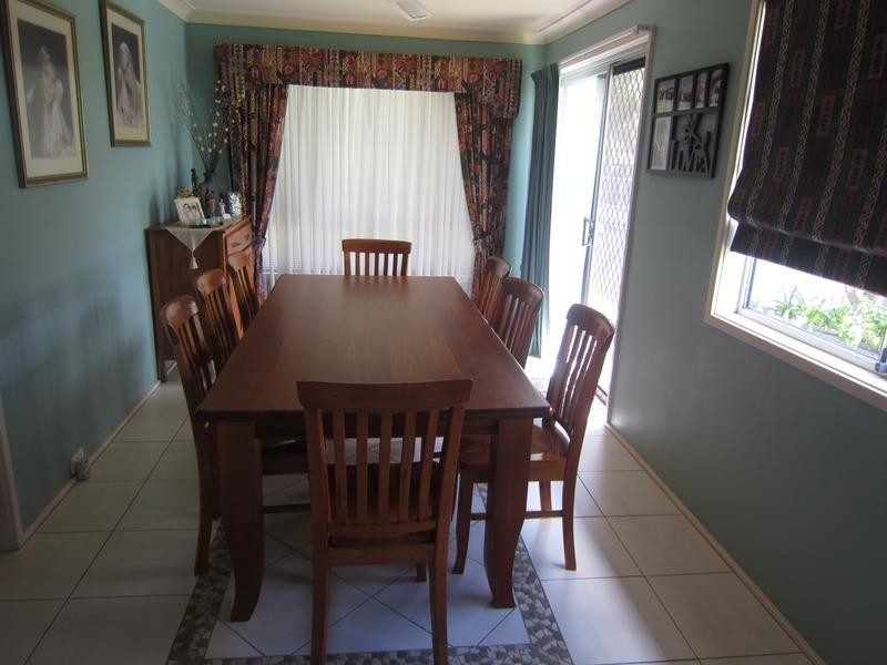 18 Tenth Street, Weston NSW 2326