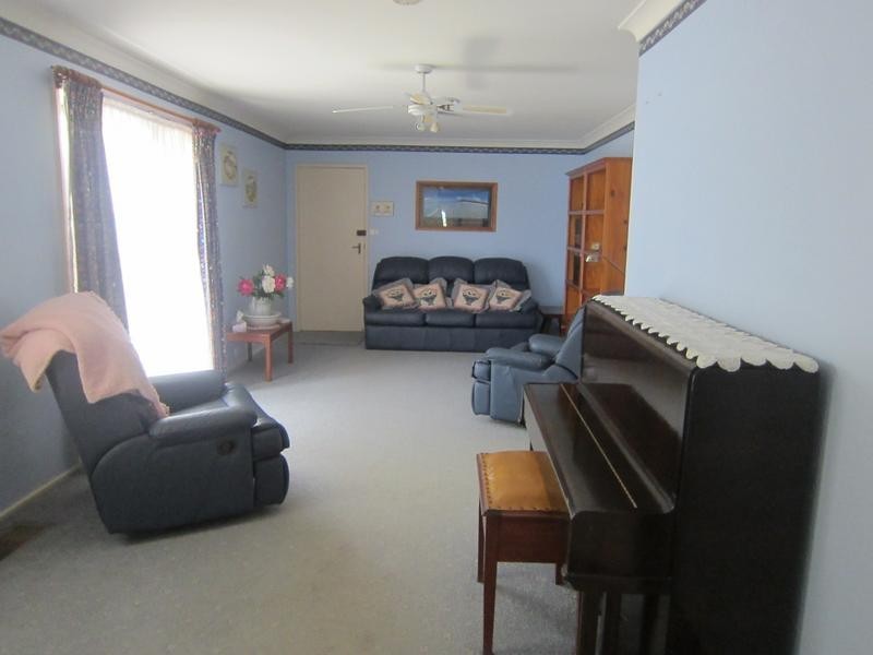 18 Tenth Street, Weston NSW 2326