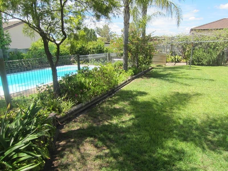 18 Tenth Street, Weston NSW 2326