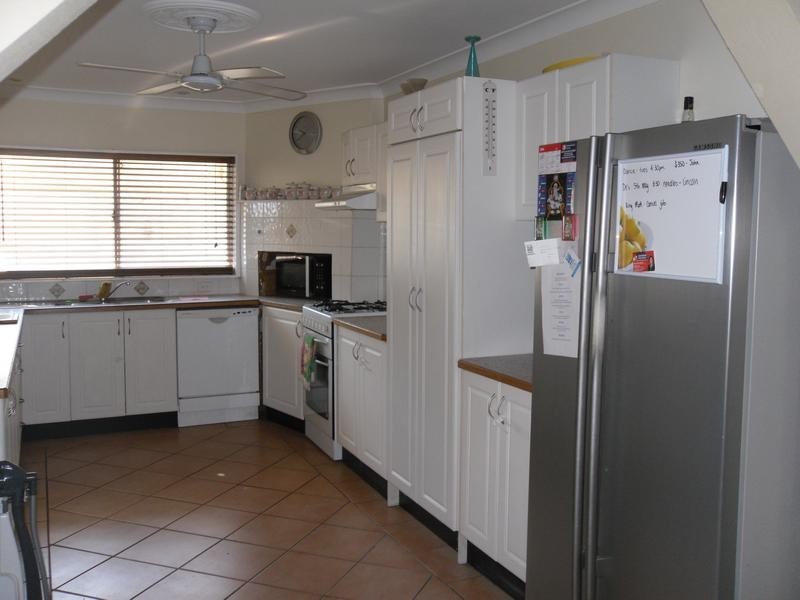 105 Cessnock Rd, Weston NSW 2326