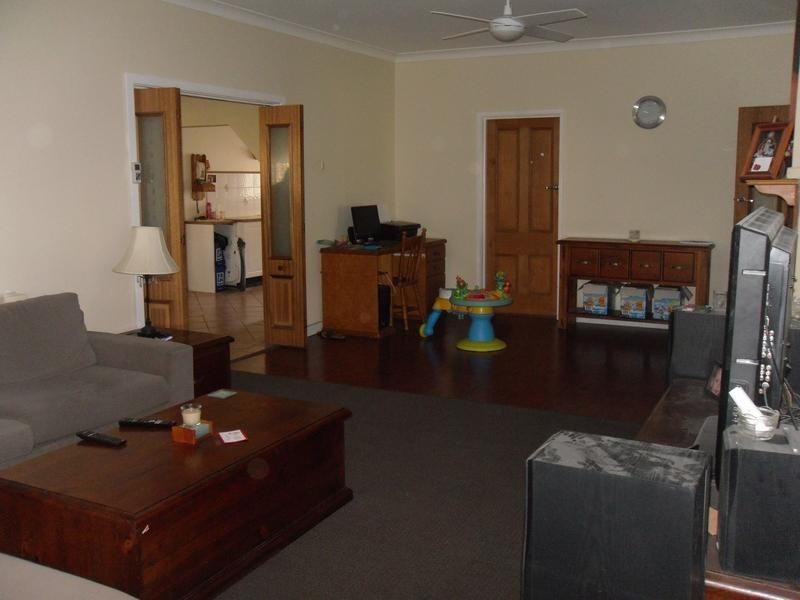 105 Cessnock Rd, Weston NSW 2326