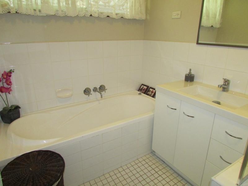 17 Wermol Street, Kurri Kurri NSW 2327