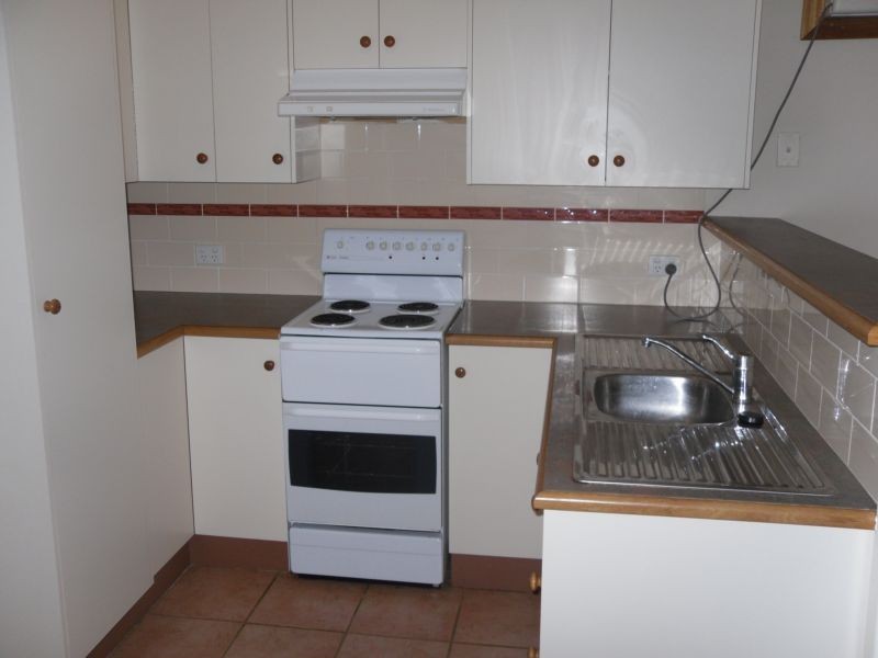 1 & 2/4 John Street, Cessnock NSW 2325