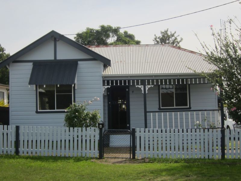4 Foster St, Cessnock NSW 2325