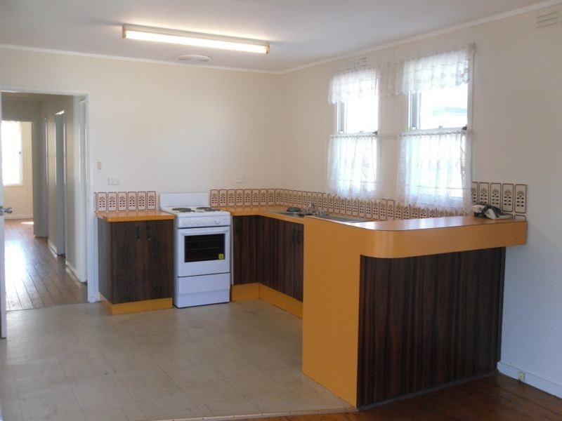 11 Charles Street, Abermain NSW 2326