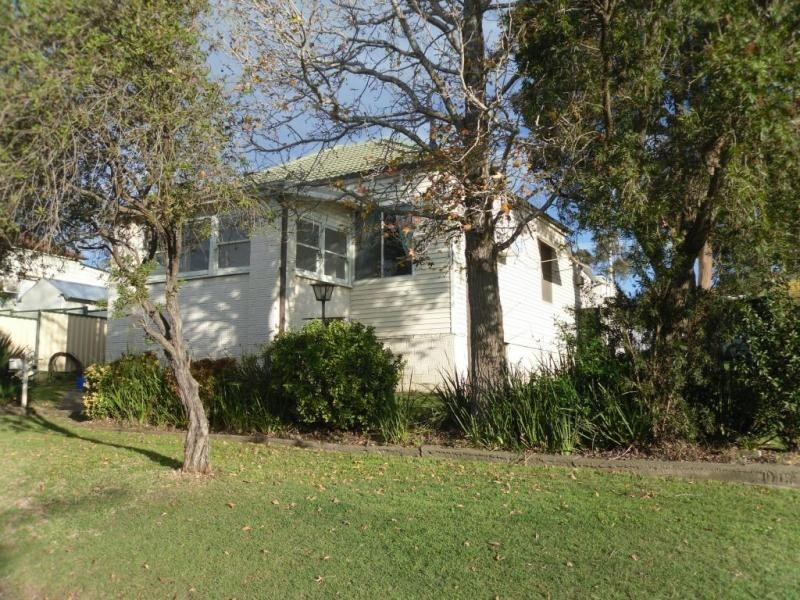 128 Harle Street, Abermain NSW 2326