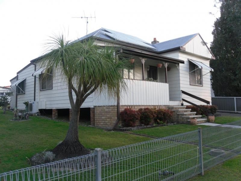 6 Third Street, Weston NSW 2326