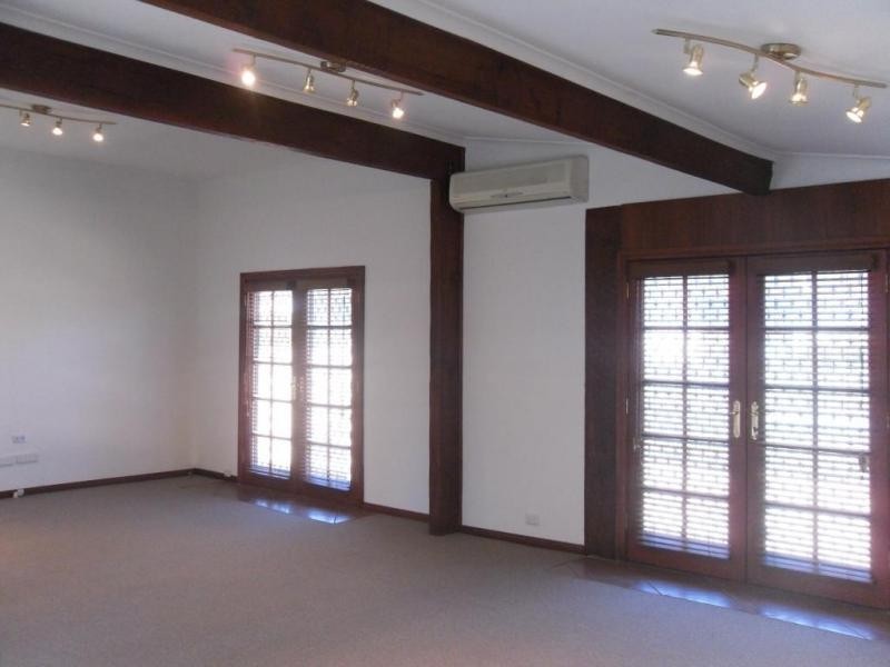 7 Railway Street, Kurri Kurri NSW 2327