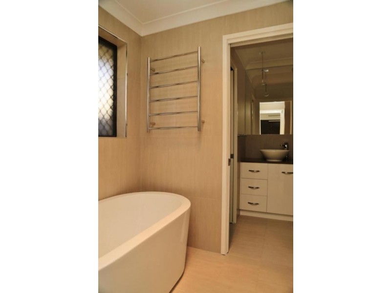 36 Seventh Street, Weston NSW 2326