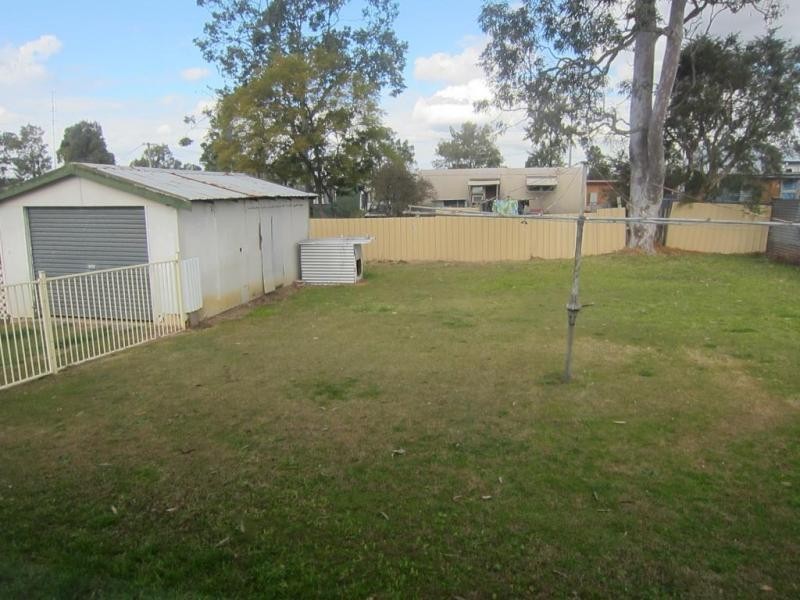 8 Deakin Street, Kurri Kurri NSW 2327