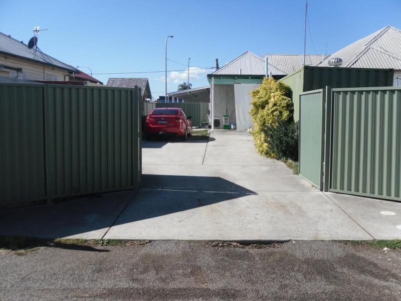 38 Station Street, Weston NSW 2326