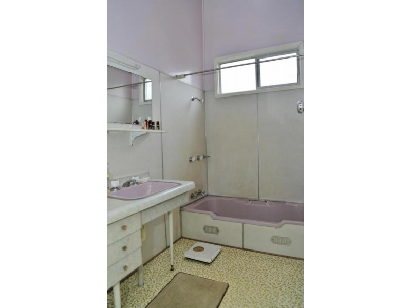 17 Victoria Street, Kurri Kurri NSW 2327