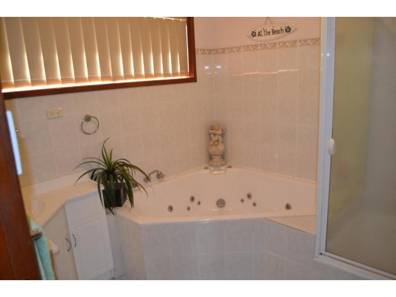 22 Ninth Street, Weston NSW 2326